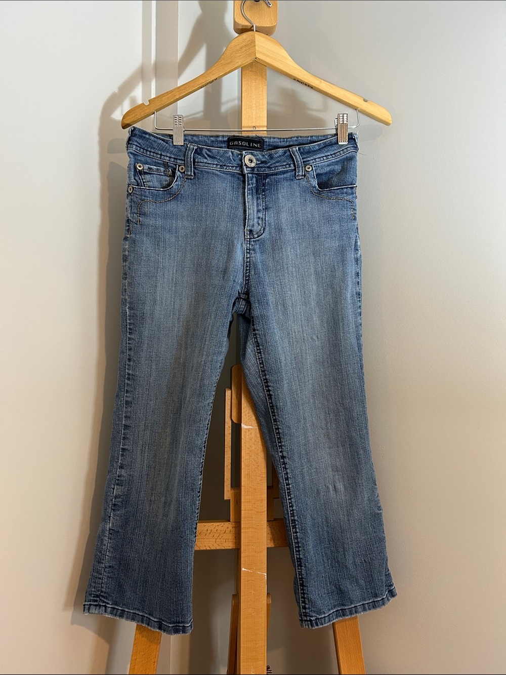 Y2K Gasoline Women's Low Rise Capri Jeans